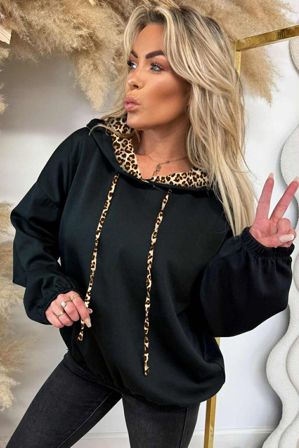 Jet Stream Elastic Cuffs Leopard Contrast Drawstring Hoodie